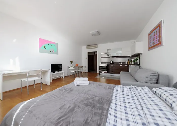 Apartment Near The Us Embassy